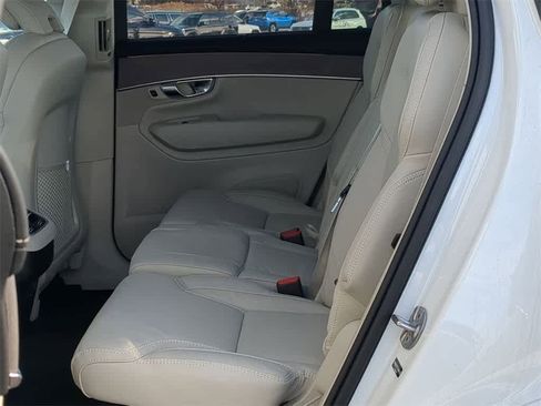 New 2026 Volvo XC90 B6 Ultra w/ Protection Package image 18