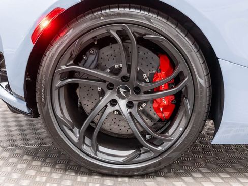 New 2026 McLaren 750S image 42