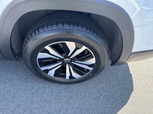 Certified 2024 Volkswagen Atlas SE AWD/4WD image 13