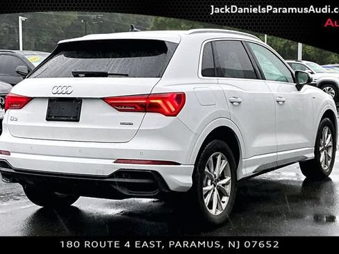 Used 2023 Audi Q3 2.0T Premium w/ Convenience Package AWD/4WD image 2