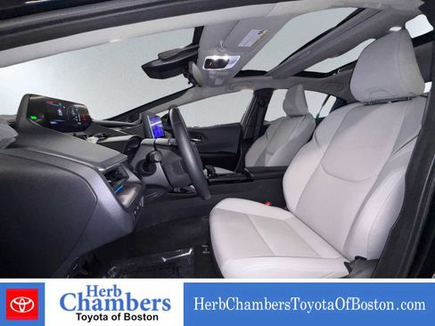 Used 2024 Toyota Prius Limited AWD/4WD image 15