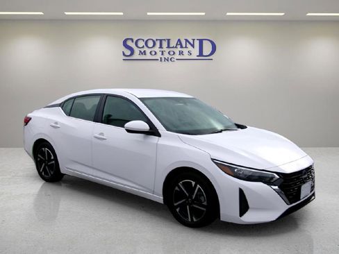 Used 2025 Nissan Sentra SV image 4