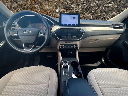 Used 2020 Ford Escape SE image 15