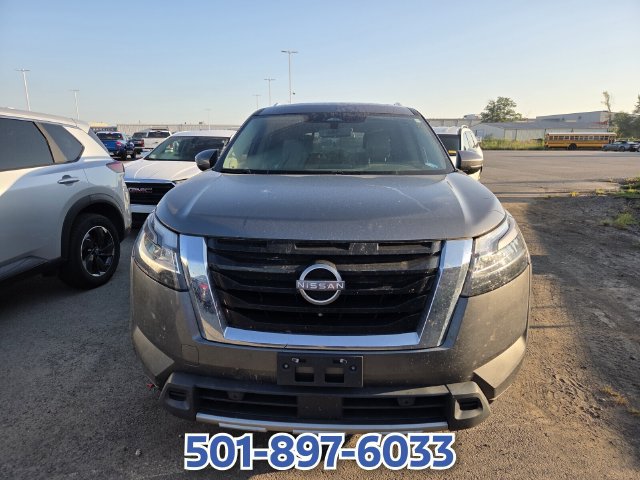 Used 2023 Nissan Pathfinder SL w/ SL Premium Package AWD/4WD image 2