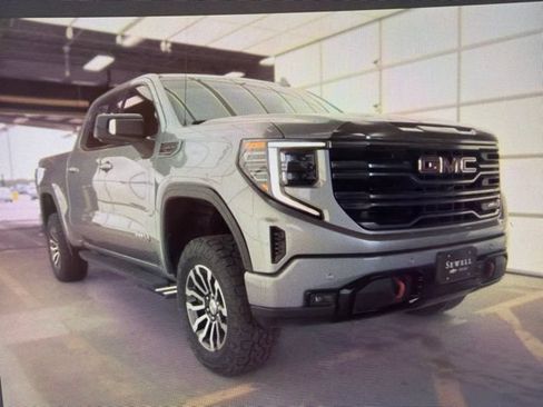 Used 2023 GMC Sierra 1500 AT4 w/ AT4 Premium Package AWD/4WD image 1