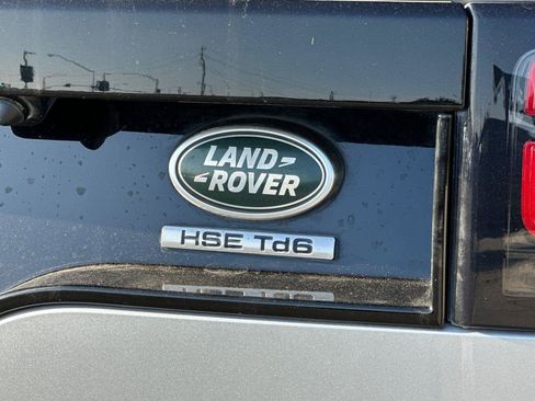 Used 2019 Land Rover Discovery HSE image 28