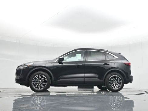 New 2025 Ford Escape SE image 50