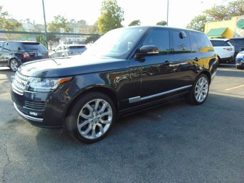 Used 2015 Land Rover Range Rover Supercharged image 2