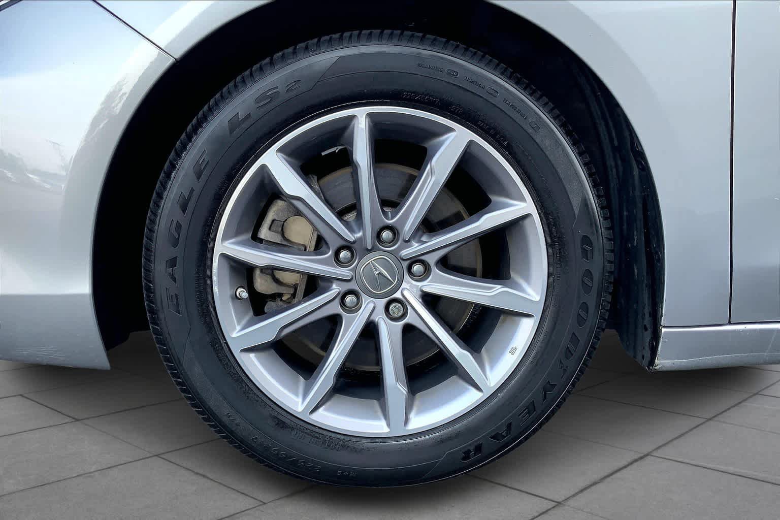 Used 2019 Acura TLX FWD image 11