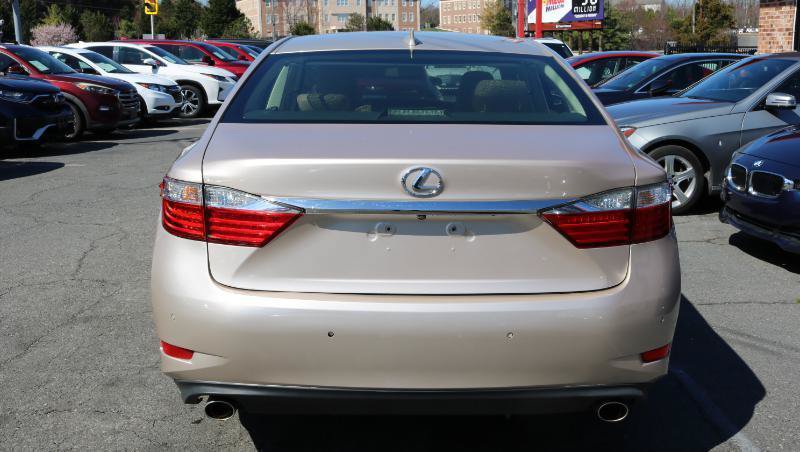 Used 2015 Lexus ES 350 w/ Luxury Package FWD image 7