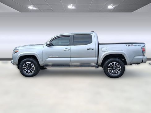 Used 2020 Toyota Tacoma TRD Sport image 2