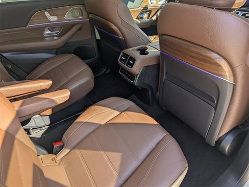 Used 2024 Mercedes-Benz GLS 450 4MATIC image 33