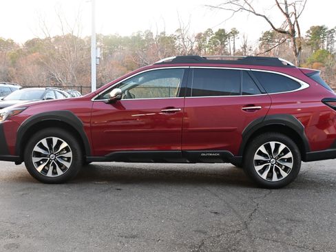 Used 2025 Subaru Outback Touring XT image 6