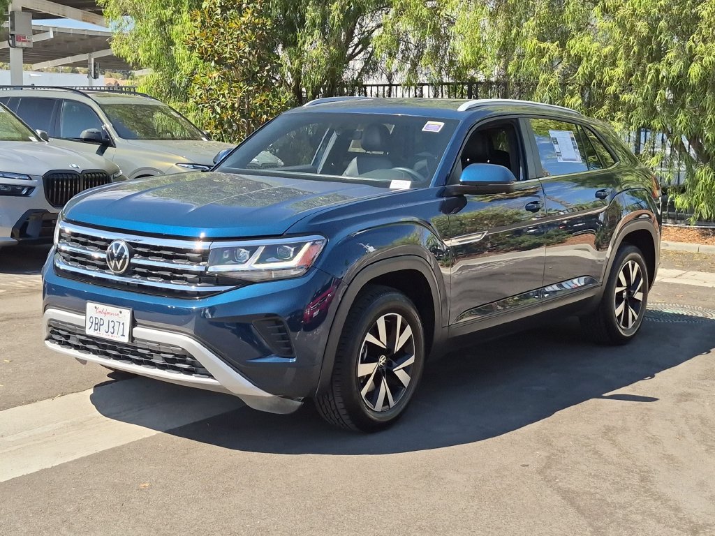 Used 2022 Volkswagen Atlas Cross Sport SE AWD/4WD image 2