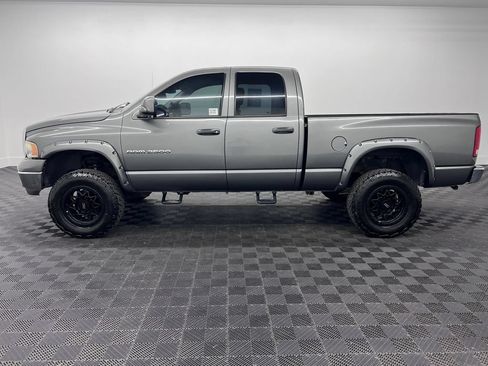 Used 2005 Dodge Ram 2500 Truck SLT AWD/4WD image 2