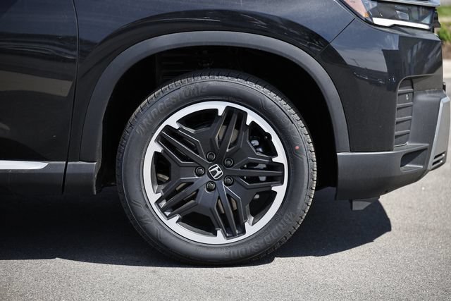 New 2026 Honda Pilot Touring image 16
