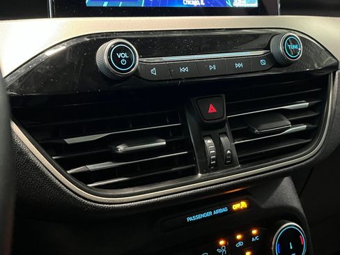 Used 2022 Ford Escape SEL w/ Technology Package FWD image 24