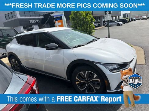 Used 2022 Kia EV6 Light RWD image 3