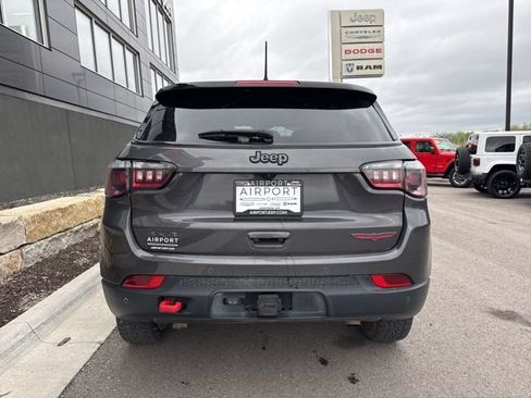 Used 2024 Jeep Compass Trailhawk w/ Trailhawk Convenience Group AWD/4WD image 4