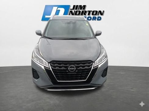 Used 2024 Nissan Kicks SV FWD image 3