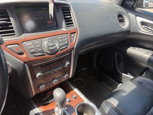 Used 2020 Nissan Pathfinder Platinum AWD/4WD image 1