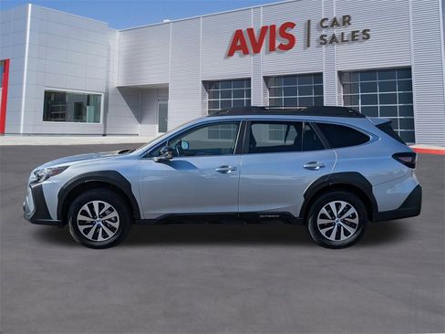 Used 2025 Subaru Outback Premium image 10