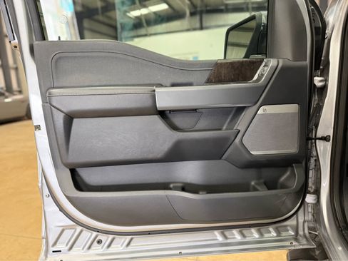 Used 2021 Ford F150 Lariat w/ Equipment Group 502A High image 41