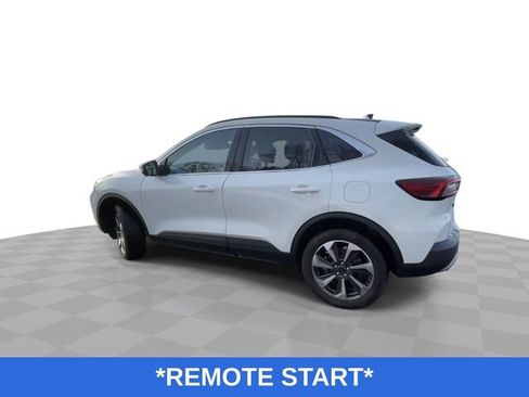 Used 2023 Ford Escape Platinum image 7