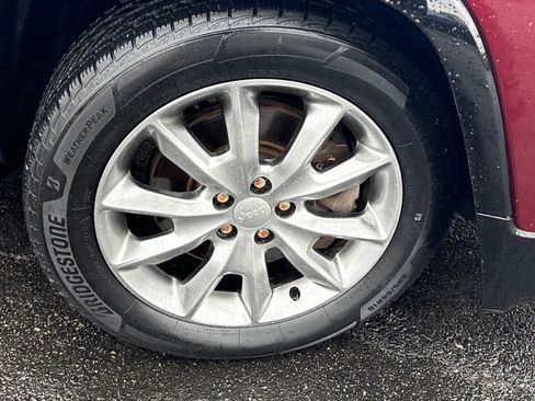 Used 2018 Jeep Cherokee Latitude image 9