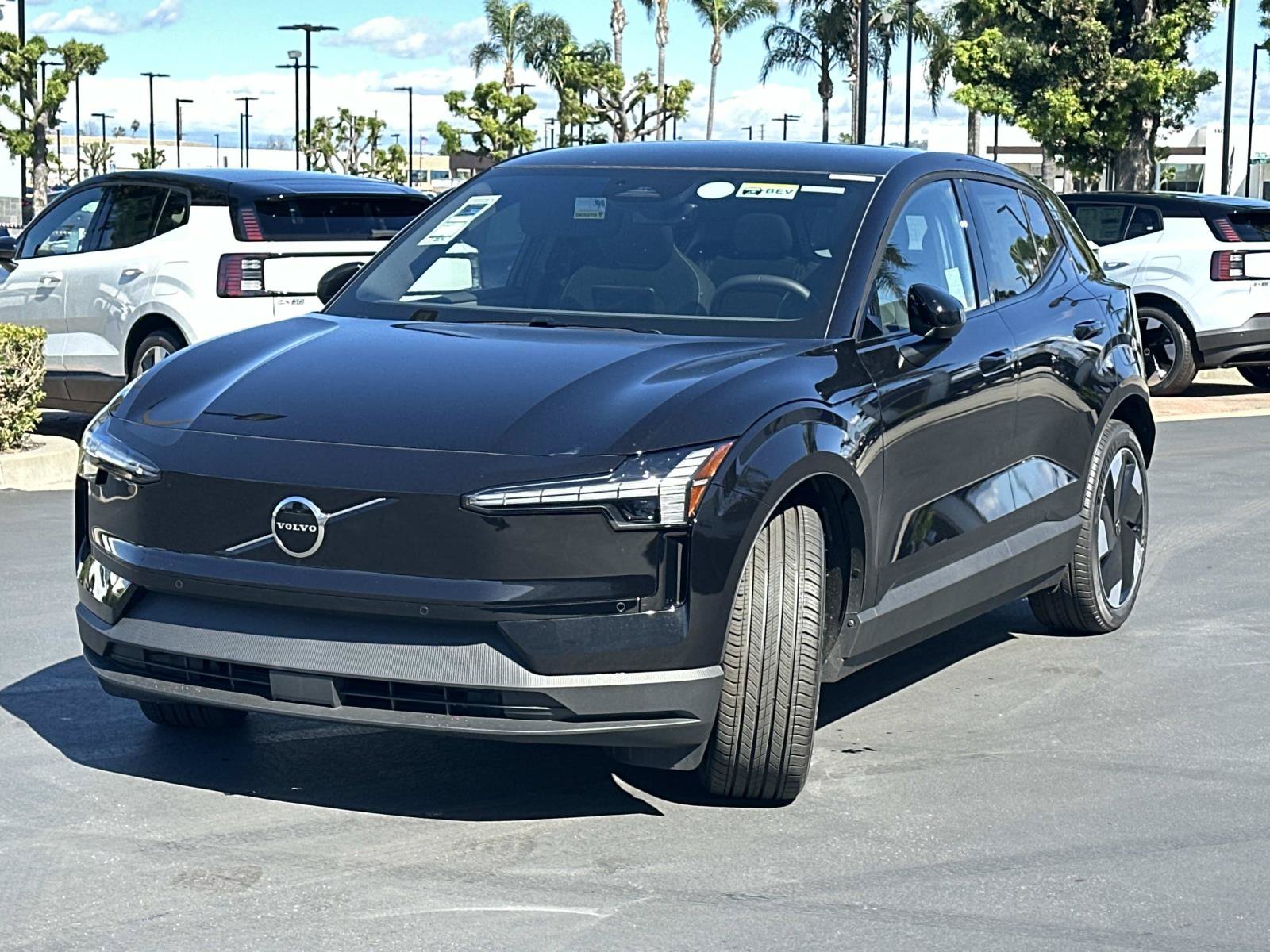 New 2026 Volvo EX30 Plus AWD/4WD image 3