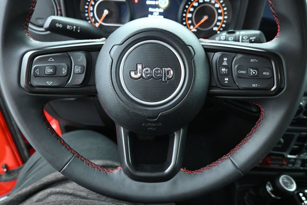 Used 2024 Jeep Wrangler Unlimited Rubicon AWD/4WD image 16