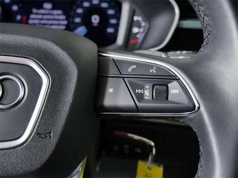 Certified 2022 Audi Q3 2.0T Premium Plus w/ Premium Plus Package image 24