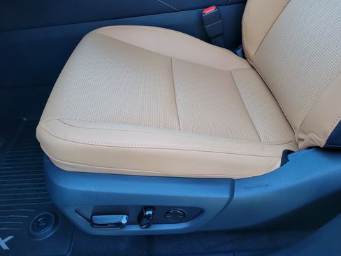 Used 2026 Lexus RX 350 Premium Plus w/ Accessory Package (K3) image 10