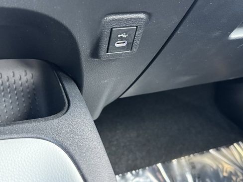 Certified 2023 Toyota Corolla SE image 13