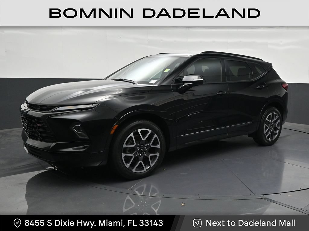Used 2023 Chevrolet Blazer RS FWD image 1