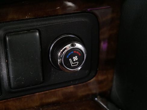 Used 2019 Nissan Armada Platinum w/ Captain's Chairs Package AWD/4WD image 26
