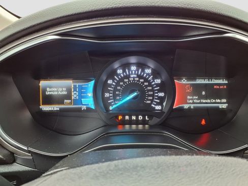 Used 2020 Ford Fusion SE image 26