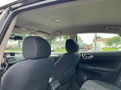 Used 2015 Nissan Sentra SV FWD image 24