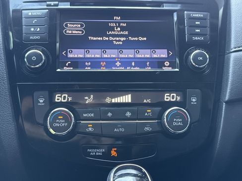 Used 2018 Nissan Rogue SV FWD image 17