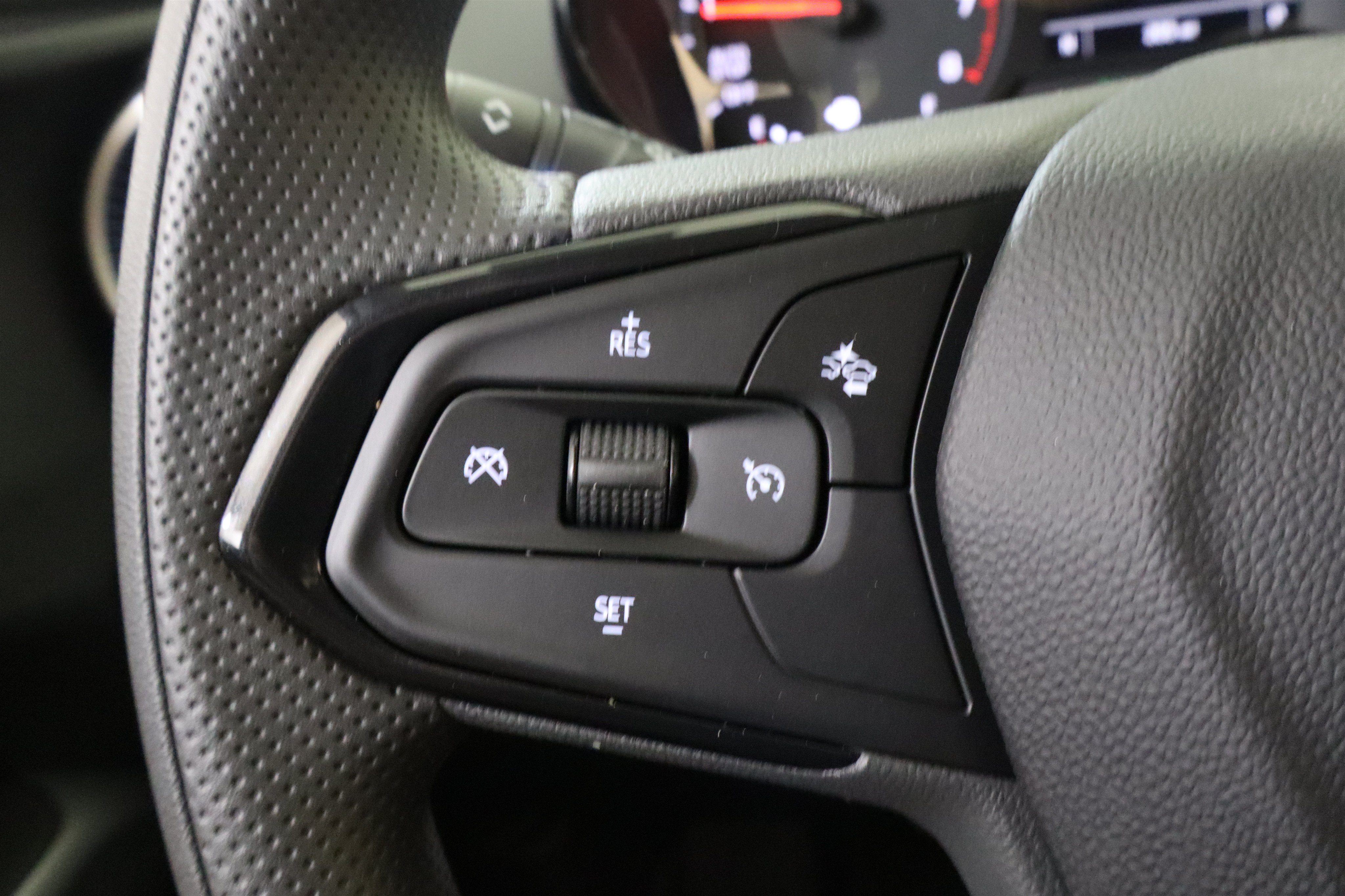 New 2026 Chevrolet Trax LS w/ LS Convenience Package FWD image 30
