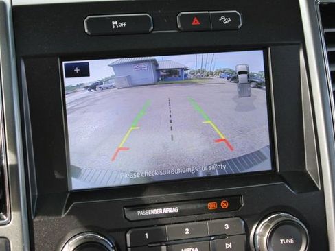 Used 2022 Ford F250 XLT w/ XLT Premium Package AWD/4WD image 22