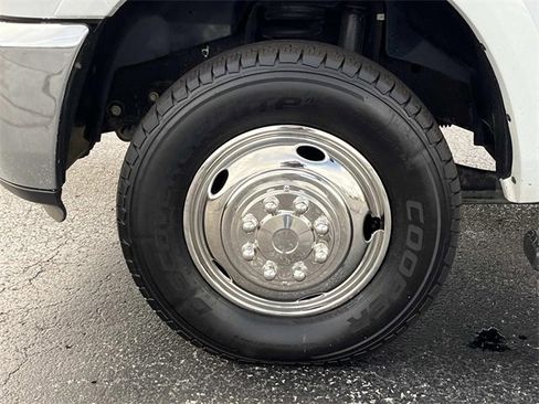 Used 2018 RAM 3500 Tradesman w/ Chrome Appearance Group image 11