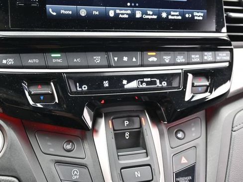 Used 2025 Honda Odyssey Sport-L image 24