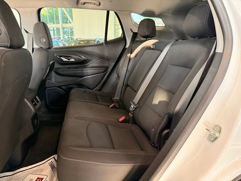 Used 2023 GMC Terrain SLE FWD image 10