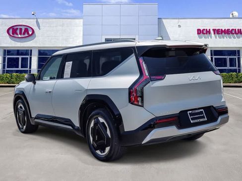 Certified 2024 Kia EV9 Land AWD/4WD image 6