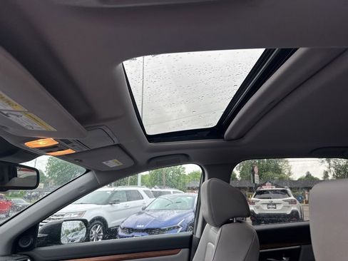 Used 2019 Honda CR-V Touring image 17