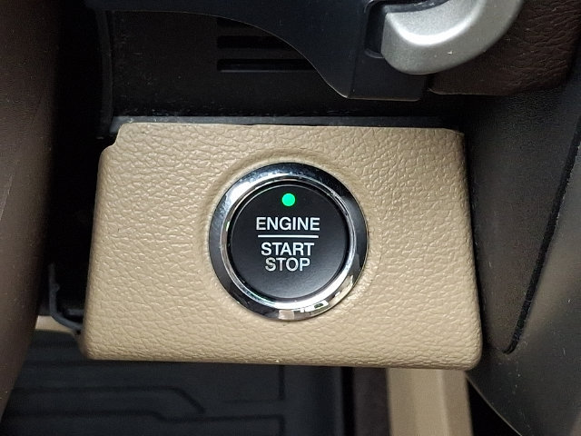 Used 2018 Ford F150 Lariat w/ Equipment Group 502A Luxury AWD/4WD image 22