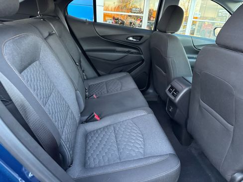 Used 2020 Chevrolet Equinox LT w/ Driver Convenience Package image 5