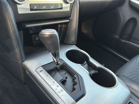 Used 2012 Toyota Camry SE image 22