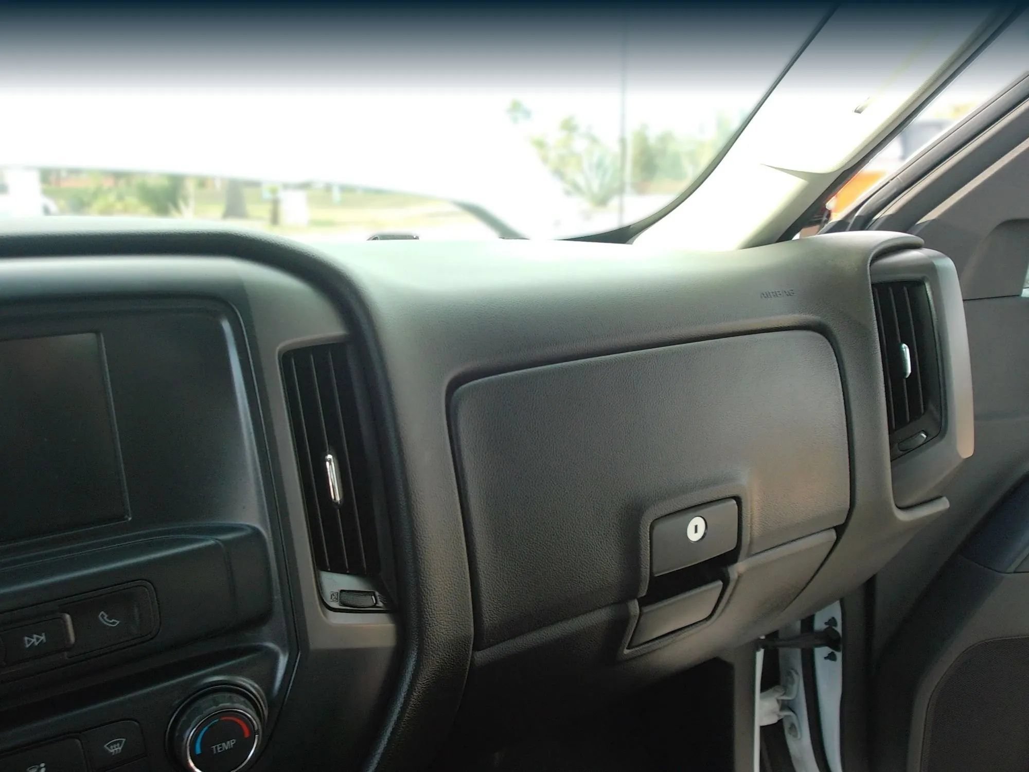 Used 2019 Chevrolet Silverado 1500 Custom w/ Custom Convenience Package AWD/4WD image 17
